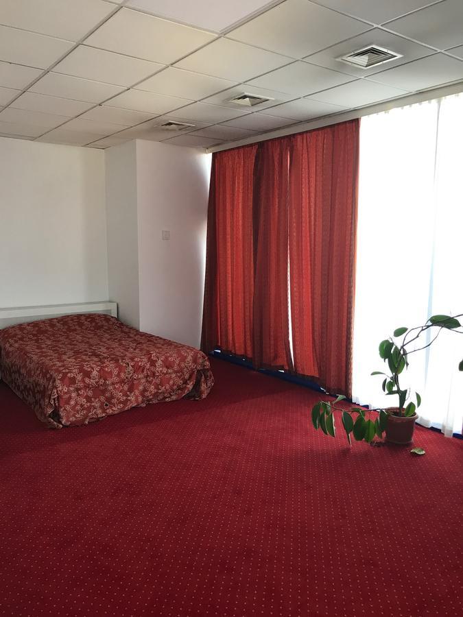 Apartament In Regim Hotelier Bacău Zewnętrze zdjęcie