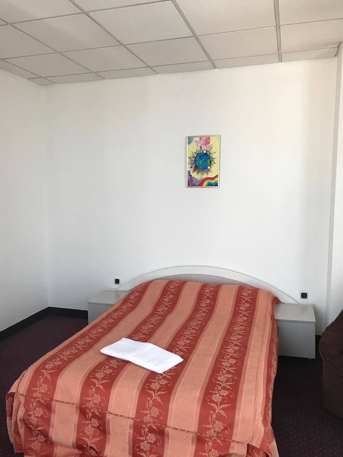 Apartament In Regim Hotelier Bacău Zewnętrze zdjęcie
