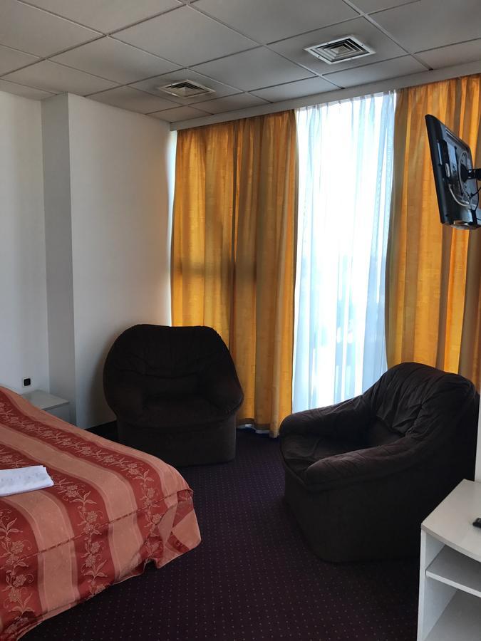Apartament In Regim Hotelier Bacău Zewnętrze zdjęcie